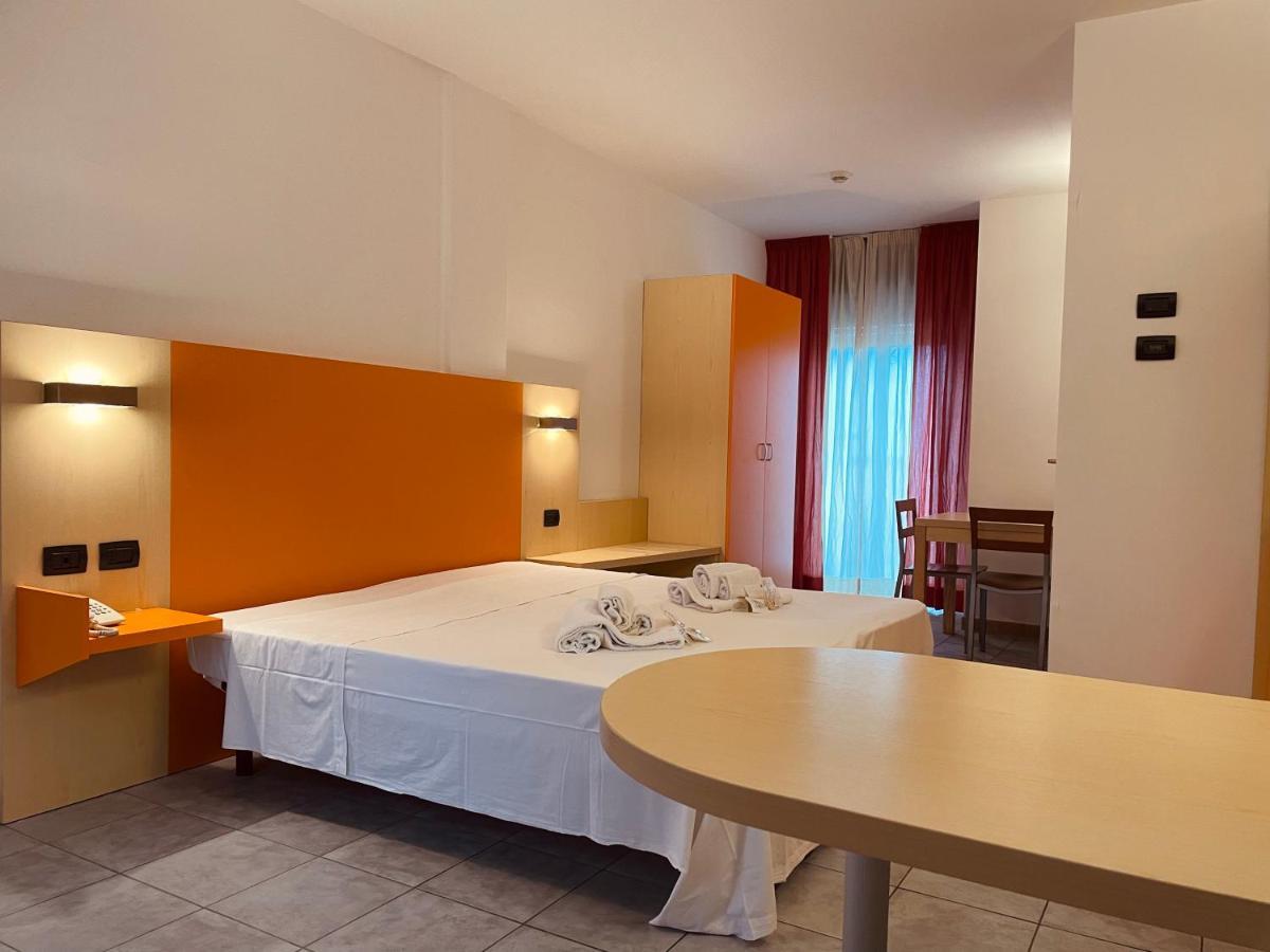 Hotel Grecale - Venturina Terme Esterno foto